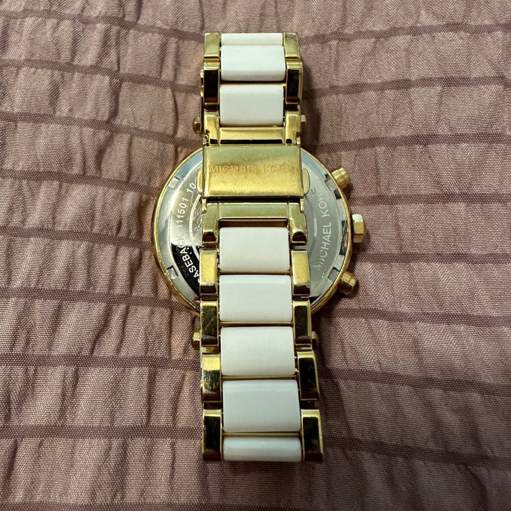 Women’s Michael Kors Watch - Picture 2 of 3